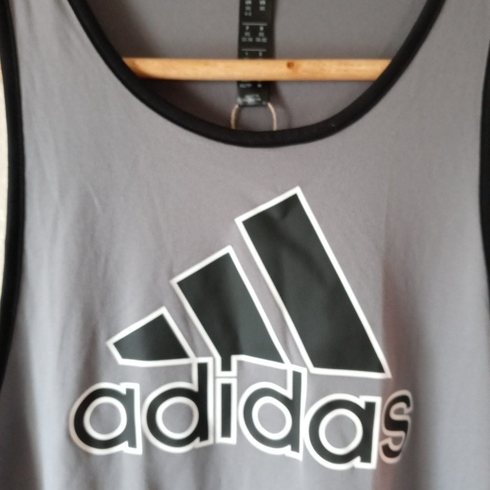 Adidas New Ringer Graphic Tank Top. Size XS. - Picture 6 of 12